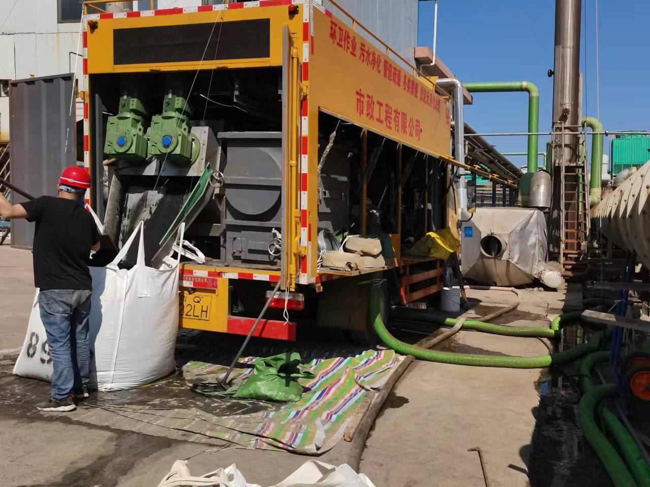 商州淤泥压干处理